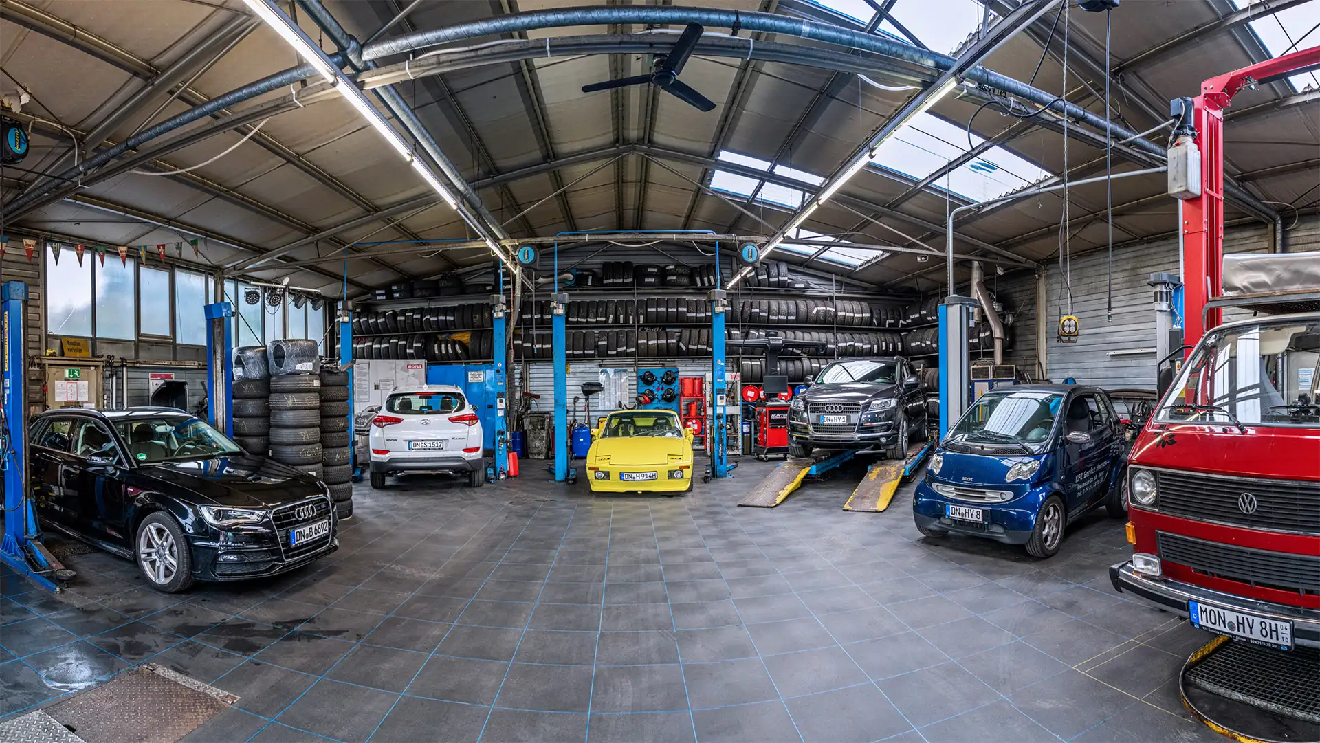 Prüfung in der Werkstatt von KFZ-Service Hansen